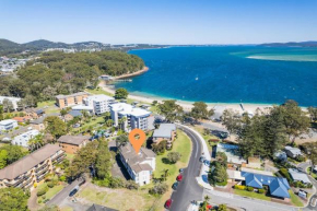 Villa Ellisa 5 10 Columbia Cl stunning unit with stunning views, Nelson Bay